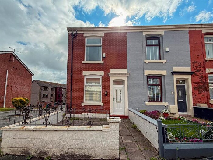 2 Bedroom End Of Terrace House To Rent In Kings Bridge Street, Blackburn, BB2