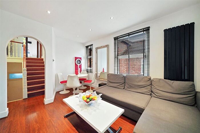 3 Bedroom Flat For Sale In Cricklewood Lane, Childs Hill, NW2