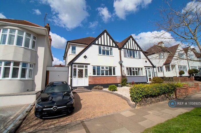 3 Bedroom Semi-Detached House To Rent In Thames Drive, Leigh-On-Sea, SS9