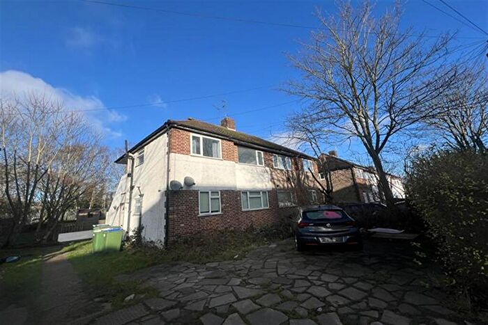 2 Bedroom Maisonette To Rent In Lingfield Crescent, SE9