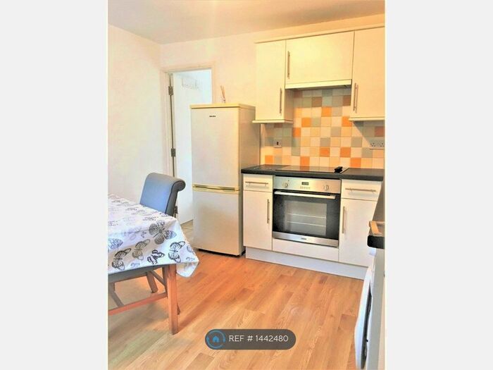 1 Bedroom Flat To Rent In Headington, Headington, Oxford, OX3