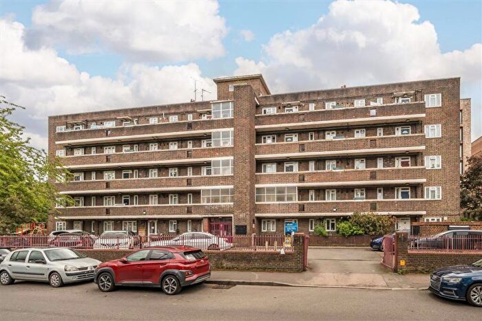 3 Bedroom Flat To Rent In Achilles Street, New Cross, SE14