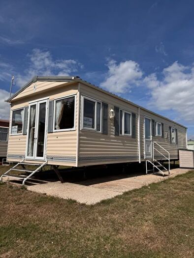 2 Bedroom Park Home For Sale In Plough Road, Minster On Sea, Sheerness, ME12