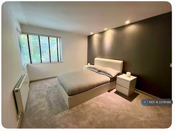 3 Bedroom Flat To Rent In Orchid Court, London, NW2