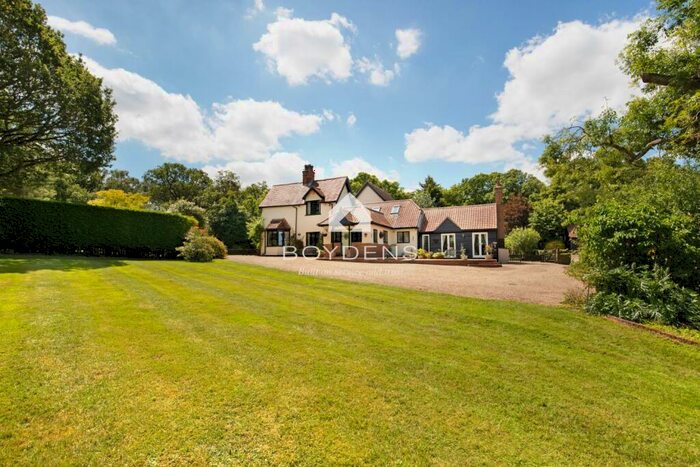 5 Bedroom Detached House For Sale In Spring Elm Lane Little Baddow, CM3