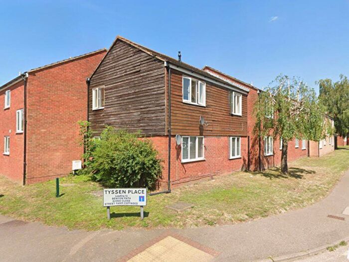 2 Bedroom Flat To Rent In Gidea Close, South Ockendon, RM15