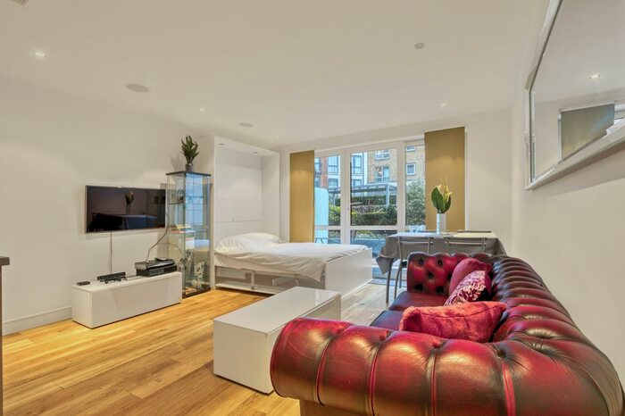 Studio To Rent In Compass House, Smugglers Way, London, SW18