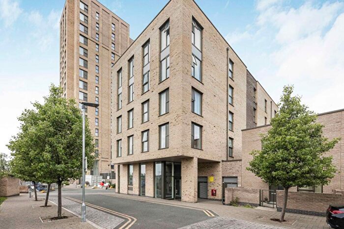 2 Bedroom Apartment For Sale In Linnet House, Dunedin Road, Leyton, E10