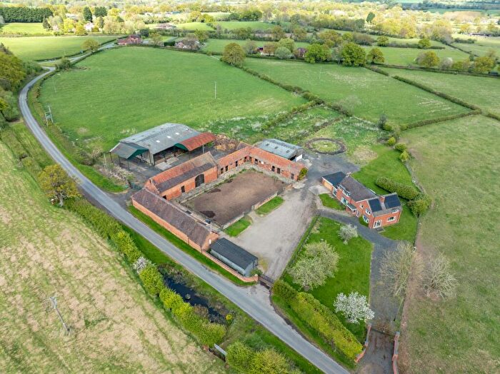 5 Bedroom Detached House For Sale In Moat Farm Lane, Ullenhall, B95