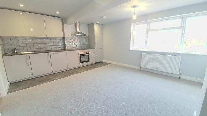1 Bedroom Flat To Rent In London Road, Chalfont St. Giles, HP8