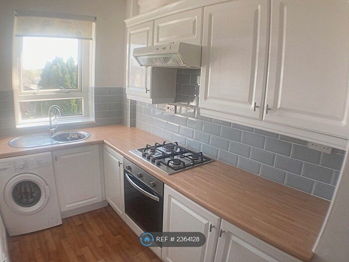 2 Bedroom Flat To Rent In Macdowall Street, Johnstone, PA5