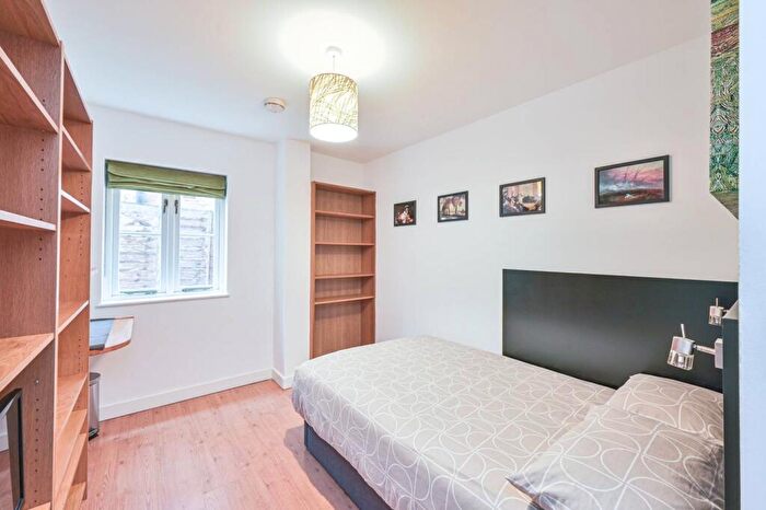 Studio To Rent In Finchley Road, Hampstead, London, NW3