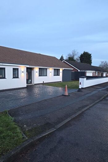 4 Bedroom Detached Bungalow For Sale In Magnolia Close, Leicester, LE2