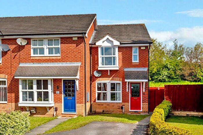 2 Bedroom End Of Terrace House To Rent In Elm Tree Close, Leeds, West Yorkshire, LS15
