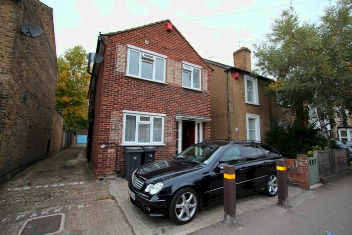 6 Bedroom Detached House To Rent In Hawks Road, Kingston Upon Thames, KT1