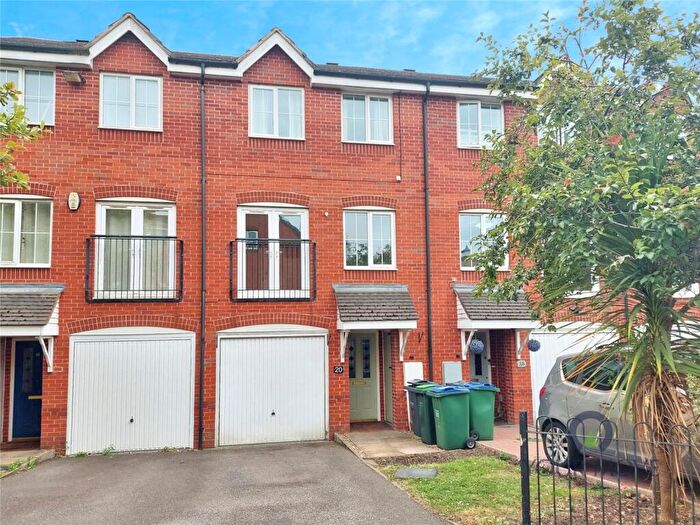 3 Bedroom Terraced House For Sale In Wades Close, Tipton, West Midlands, DY4