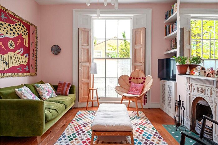 3 Bedroom Apartment For Sale In Shrubland Road, London, United Kingdom, E8