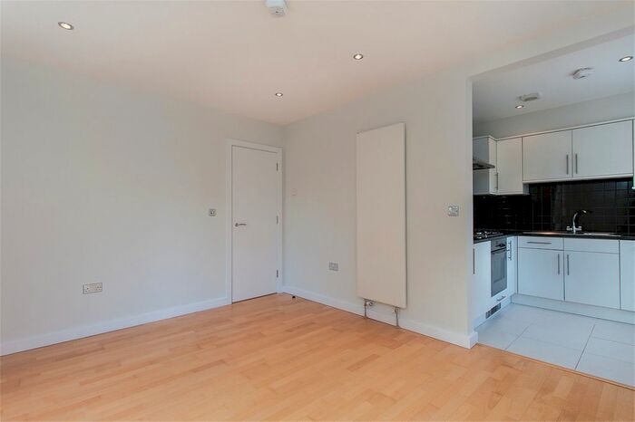 1 Bedroom Flat To Rent In Upper Berkeley Street, Marylebone, London, W1H