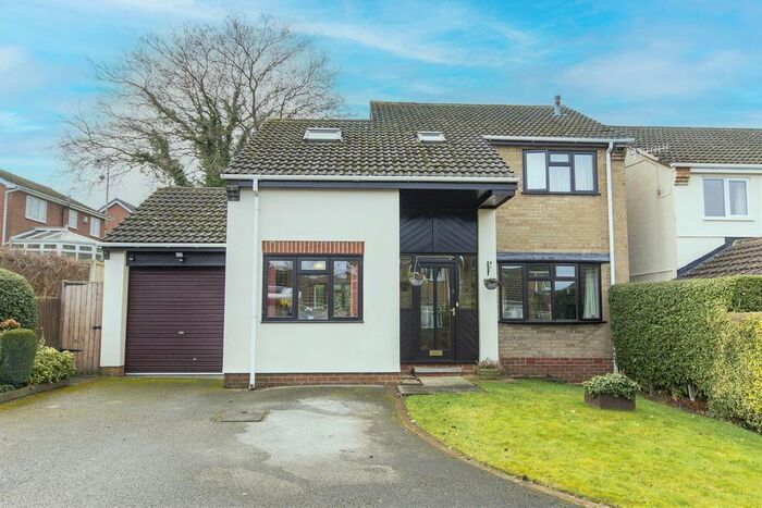 4 Bedroom Detached House For Sale In Landon Close, Walton, Chesterfield, S42