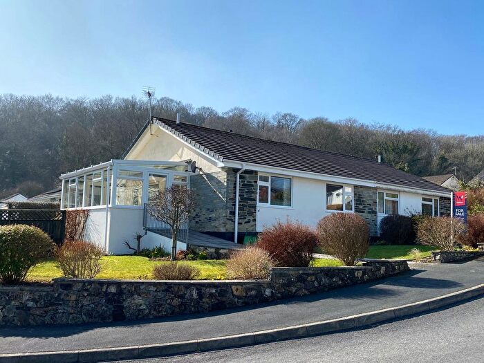 2 Bedroom Semi-Detached Bungalow For Sale In Hornapark Close, Lifton, Devon, PL16