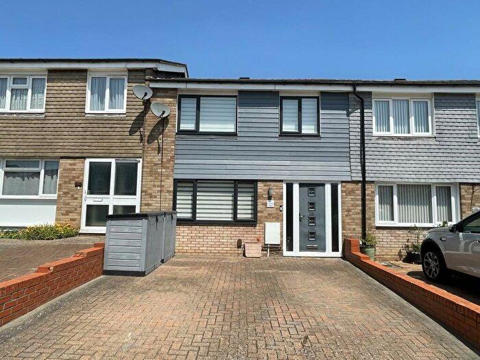 3 Bedroom Terraced House For Sale In Home Close, Bletchley, Milton Keynes, MK3