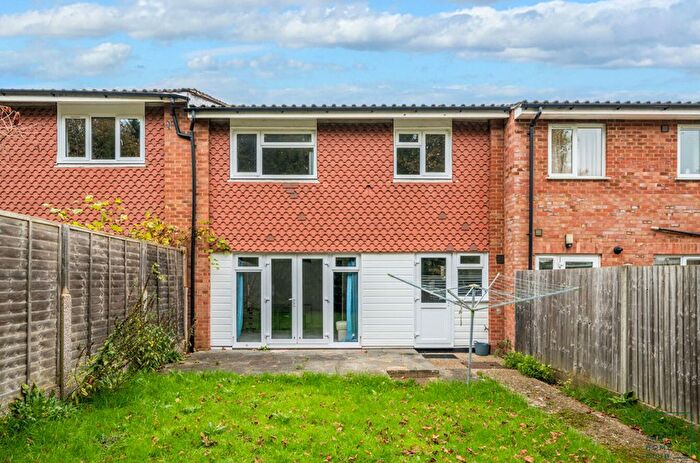 3 Bedroom Semi-Detached House To Rent In Rowan Close, Guildford, GU1