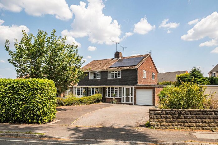 3 Bedroom Semi-Detached House For Sale In Roundway Park, Devizes, SN10