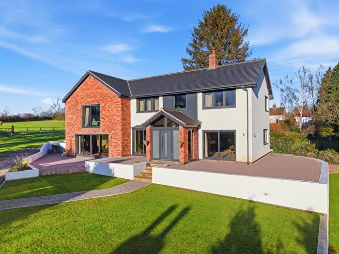 5 Bedroom House For Sale In Chapel Lane, Epperstone, Nottingham, NG14