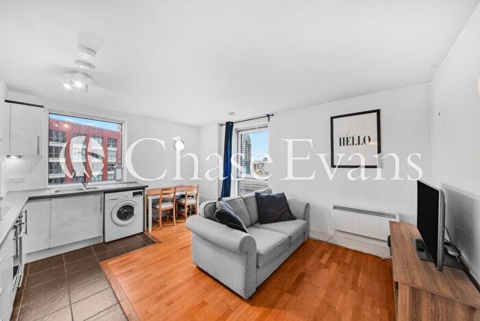1 Bedroom Flat For Sale In Wharfside Point North, Poplar High Street, Poplar, London, E14