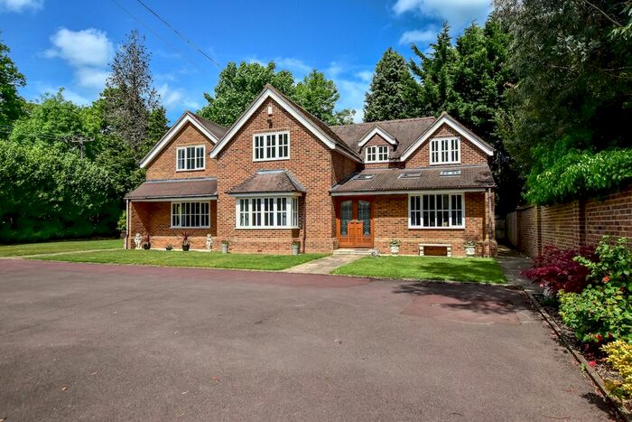 6 Bedroom Detached House For Sale In Denham Road, Iver, SL0