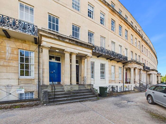 1 Bedroom Flat For Sale In Lansdown Crescent, Cheltenham, GL50