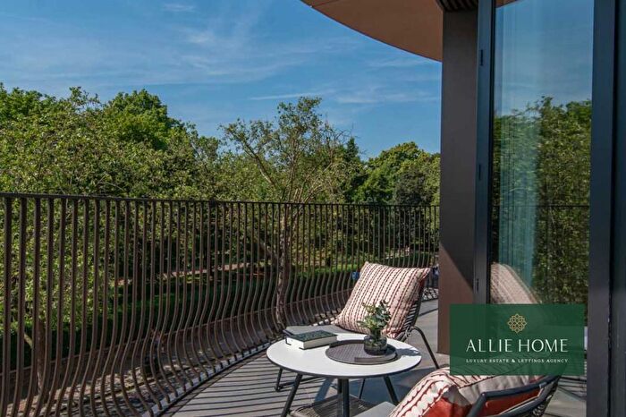 3 Bedroom Flat For Sale In Bayswater Road, London, W2