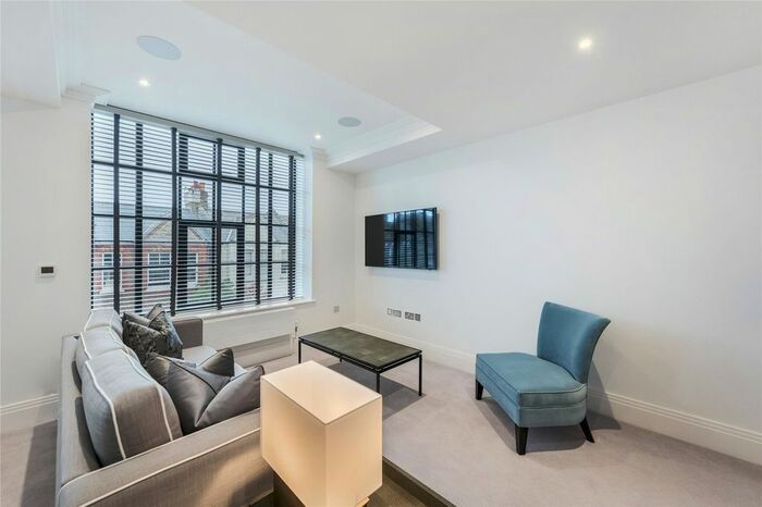 2 Bedroom Flat To Rent In Rainville Road, Hammersmith, London, W6