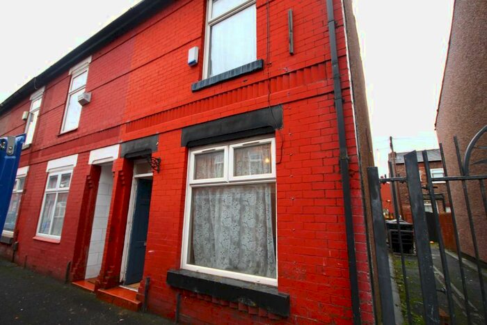 3 Bedroom Terraced House To Rent In Pinnington Road, Gorton, Manchester, M18