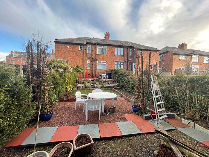 3 Bedroom Flat For Sale In Heaton Road, Heaton, Newcastle Upon Tyne, NE6