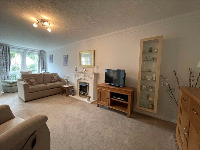 1 Bedroom Flat For Sale In Firwood Drive, Camberley, Surrey, GU15