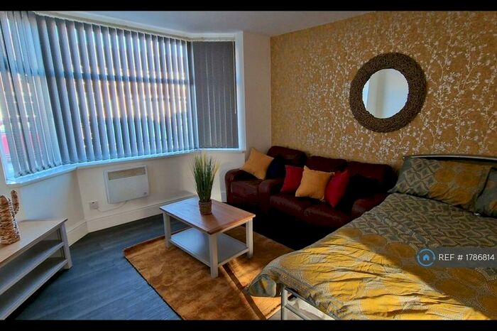 1 Bedroom Flat To Rent In Yelverton Road, Coventry, CV6