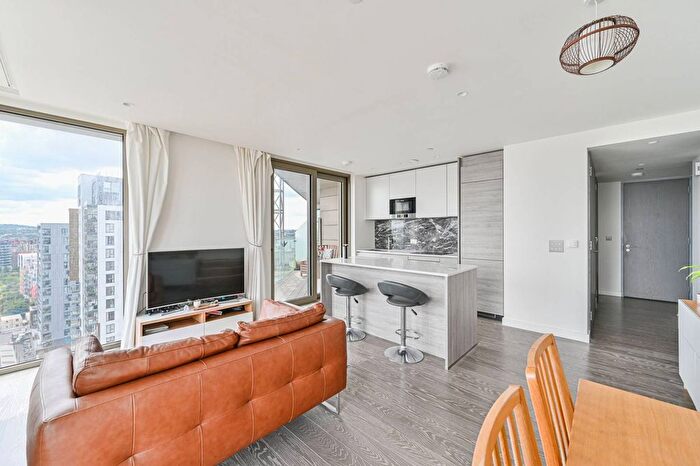 2 Bedroom Flat For Sale In Pilot Walk, North Greenwich, London, SE10