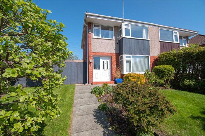 3 Bedroom Semi Detached House For Sale In Carlton Close, Parkgate, Neston, CH64