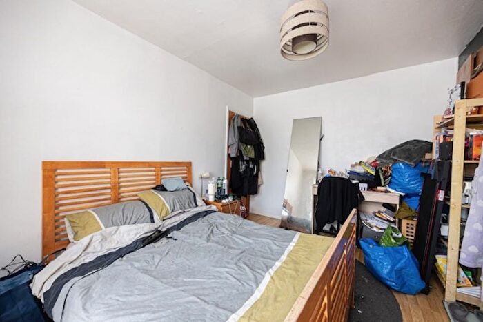 5 Bedroom Semi-Detached House For Sale In Norval Road, North Wembley, HA0