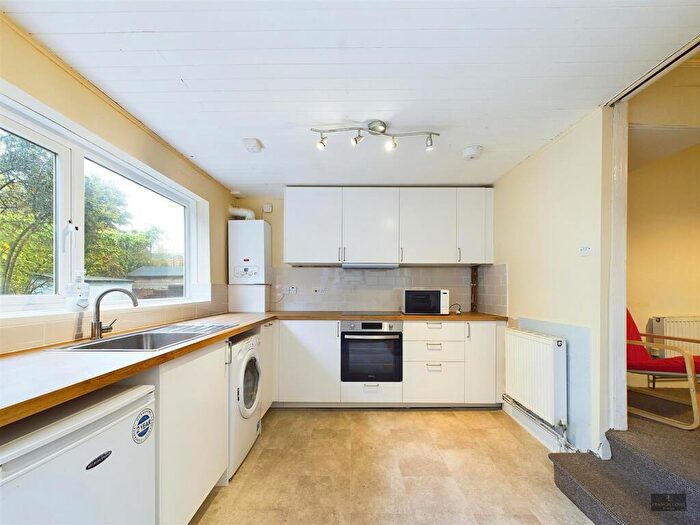 5 Bedroom Terraced House To Rent In Iddesleigh Road, Exeter, EX4