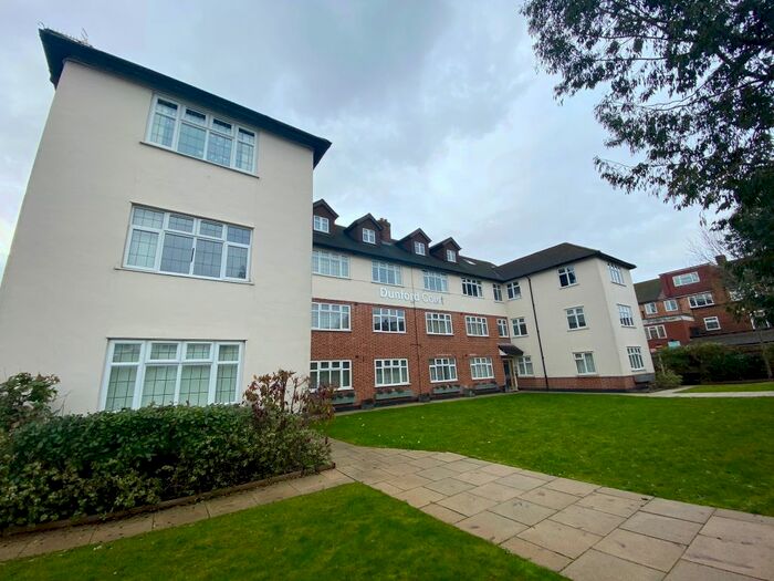 3 Bedroom Flat To Rent In Cornwall Road, Pinner, HA5