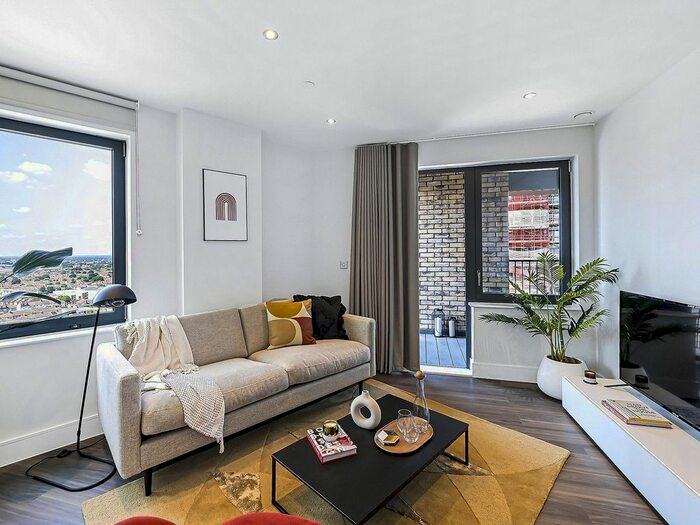 2 Bedroom Flat To Rent In Uncle Southall, Merrick Road, Southall, Middlesex, UB2