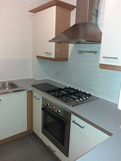 1 Bedroom Flat To Rent In Gawton Crescent, Netherne On The Hill, CR5