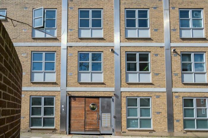 2 Bedroom Flat To Rent In Kay Street, , Hackney, London, E2