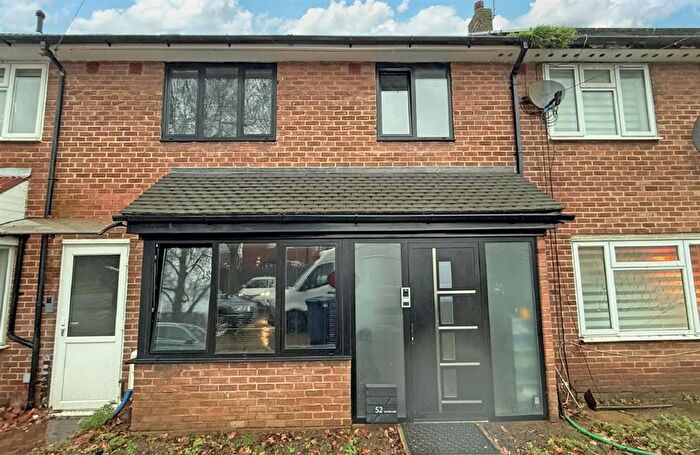 5 Bedroom Terraced House For Sale In Elm Tree Close, Northolt, UB5