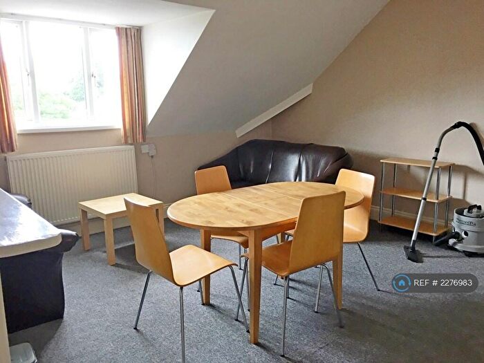 3 Bedroom Flat To Rent In Redland Road, Bristol, BS6