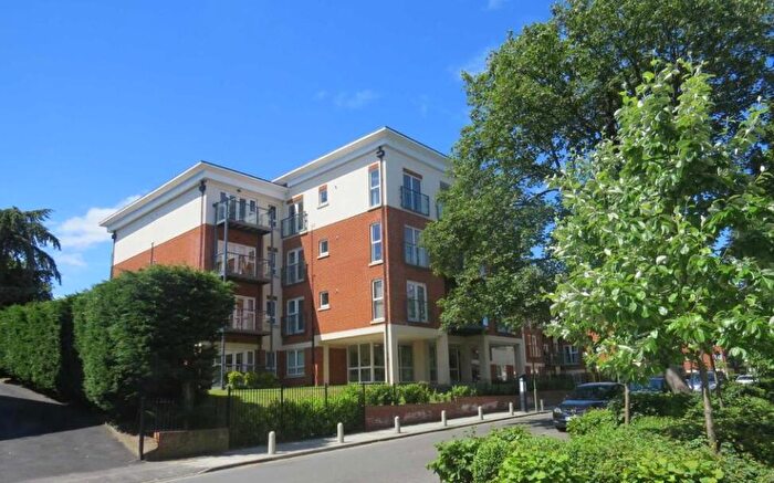 2 Bedroom Flat To Rent In Orchard Grove, Orpington, Kent, BR6