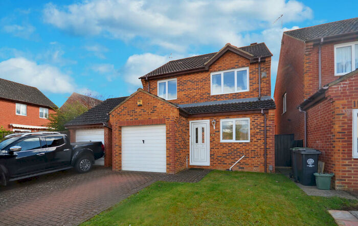 3 Bedroom Detached House For Sale In Raunds, NN9