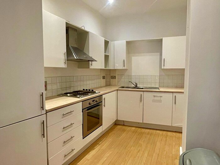 1 Bedroom Flat To Rent In Castle Street, Swansea, SA1